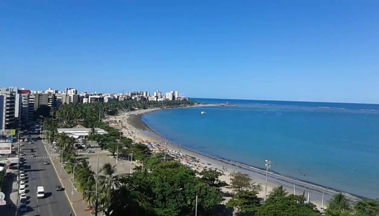 Na Beira Mar De Pajucara- Edif Neo- Apartamento Quarto E Sala- Tem Varanda - Vista Lateral Do Mar- Rua Julio Plech Filho 60 Esquina Com Avenida Doutor Antonio Gouveia - Consumo Eletrico E Pago No Ckeck-Out 1Kwh E 1,35 Reias Maceió Zewnętrze zdjęcie
